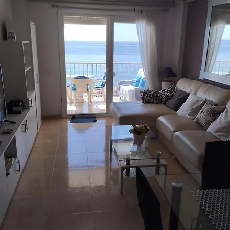 Spacious With Sea And Mountain Views In 95m² Fuengirola