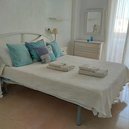 Lägenhet Spacious With Sea And Mountain Views In 95m² Fuengirola