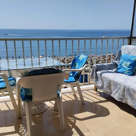 Spacious With Sea And Mountain Views In 95m²