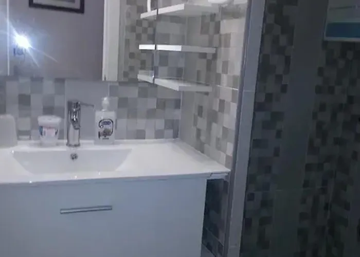 Spacious In - Sea View - 95 M² *