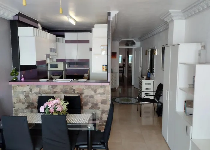 Spacious In - Sea View - 95 M² Daire