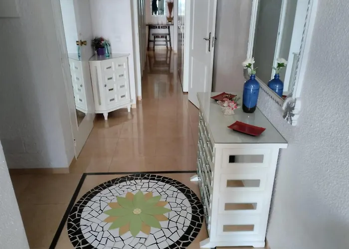 Spacious In - Sea View - 95 M² Daire Fuengirola