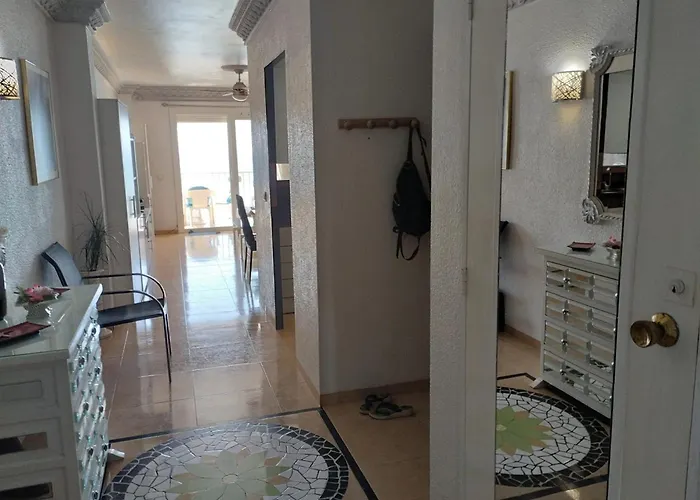 Spacious In - Sea View - 95 M² Daire *